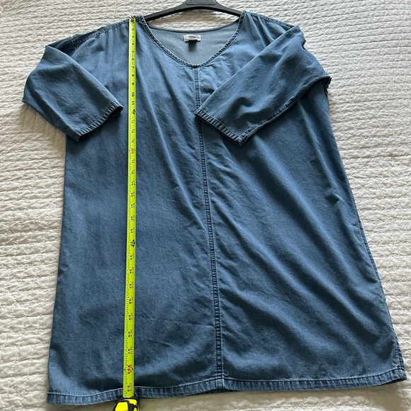 Old Navy 3/4 Sleeve, V-neck Light Denim Dress. Gently used. - Picture 7 of 11
